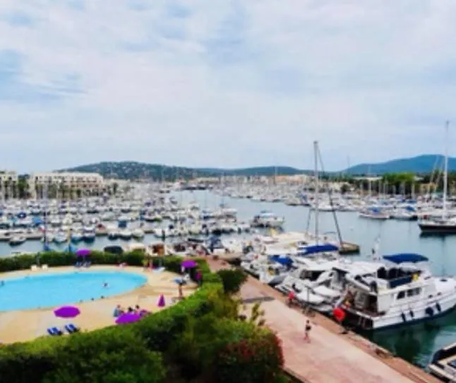 Petit Cocon Magnifique Vue Sur Marina Dans Le Golfe De Saint Tropez Apartamento Cogolin