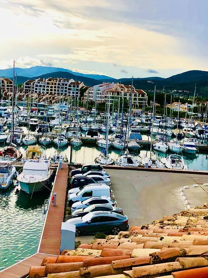 Petit Cocon Magnifique Vue Sur Marina Dans Le Golfe De Saint Tropez Apartamento Cogolin França